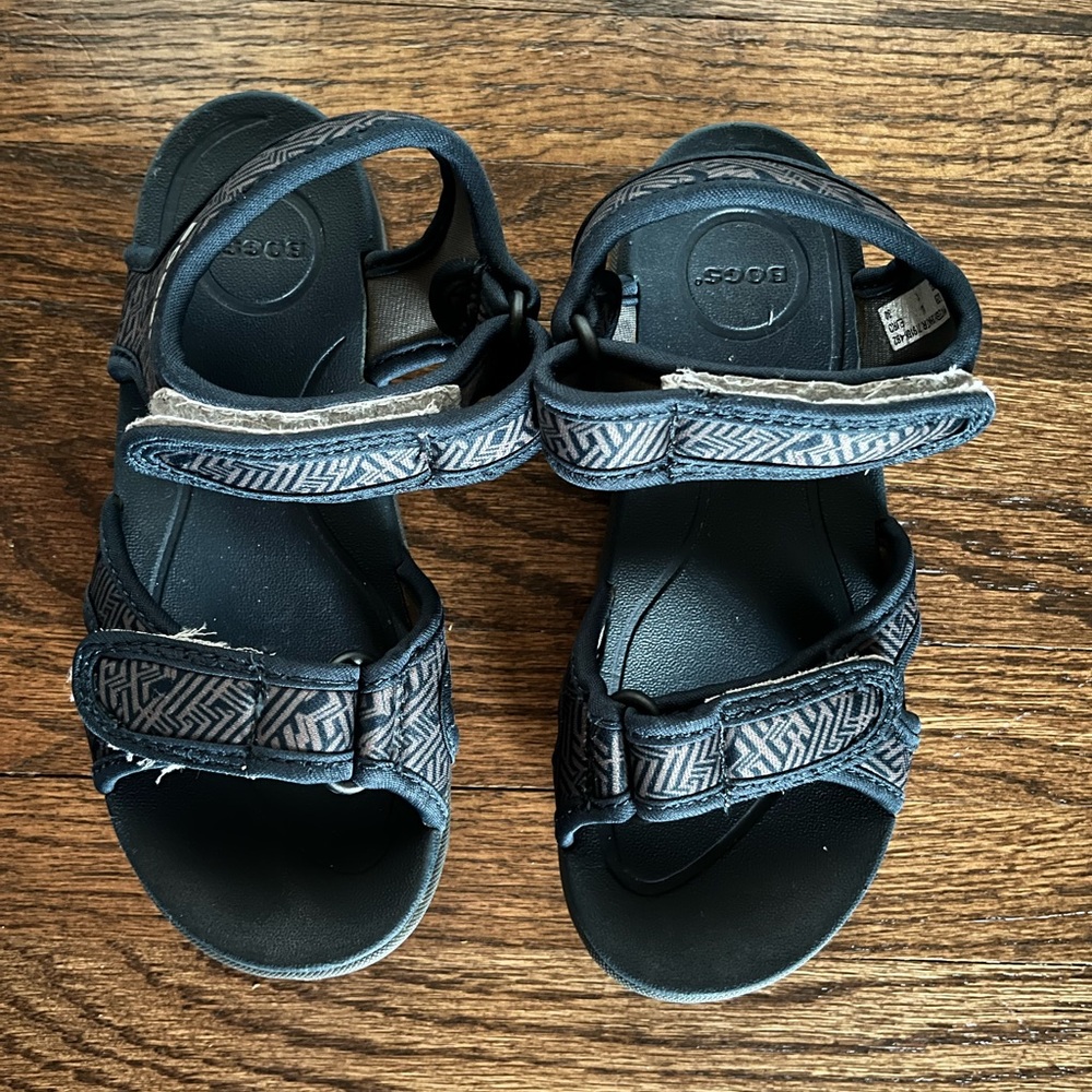Bogs Whitefish Shatter Waterproof Blue Gray Sandals Athletic Sport size 13 EUC